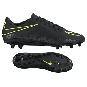 nike soccer shoes black