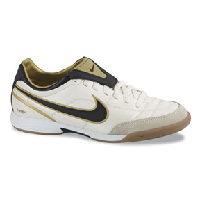 nike women's indoor soccer shoes