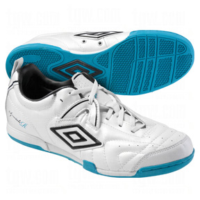 umbro indoor soccer shoes